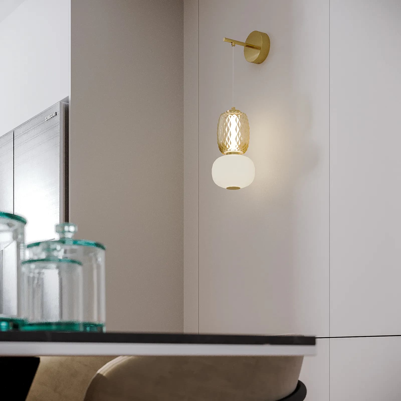 Applique LED 22x55 h cm in metallo oro con diffusore in vetro