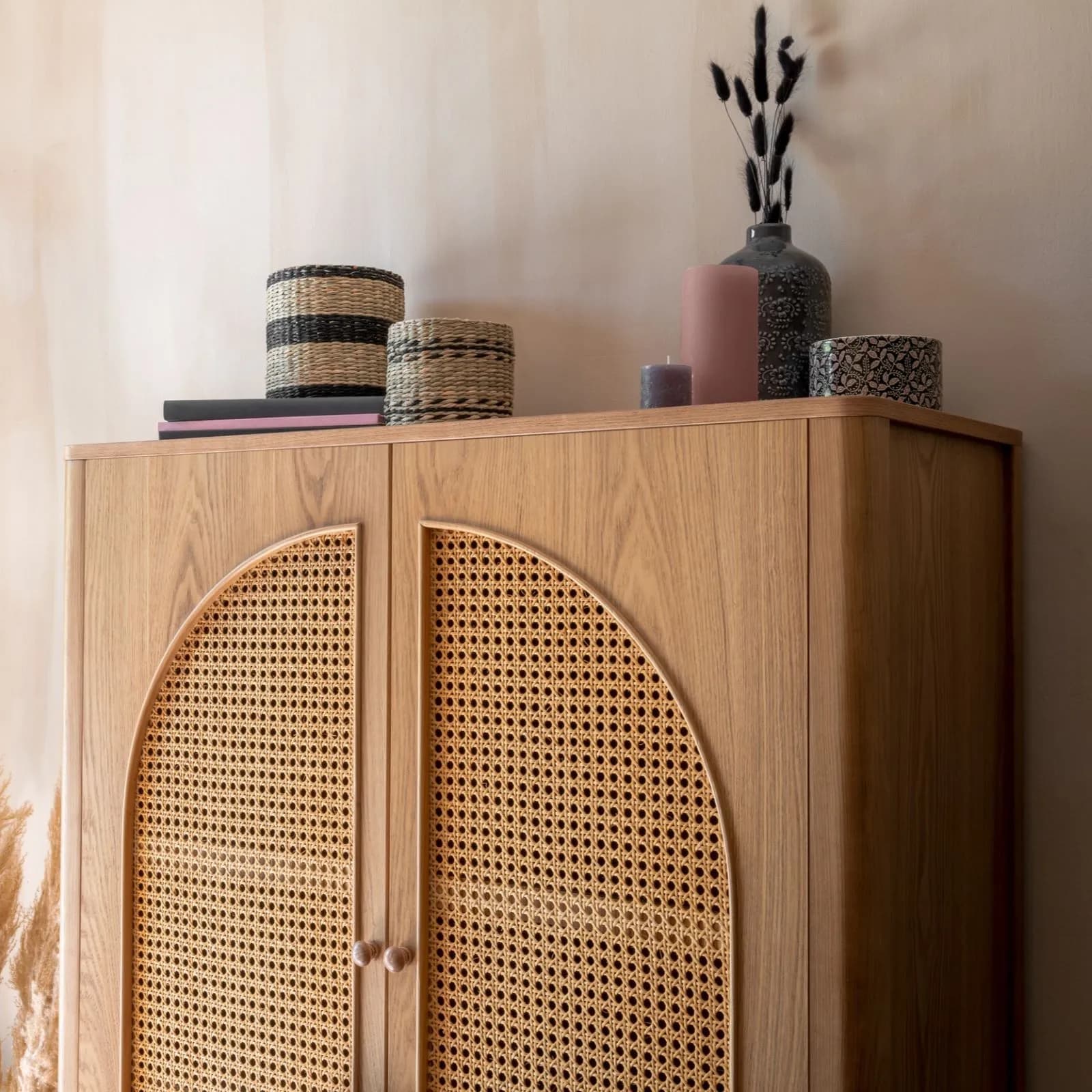Armadio 93x150h cm in legno naturale e paglia di Vienna con 2 ante - Toronto