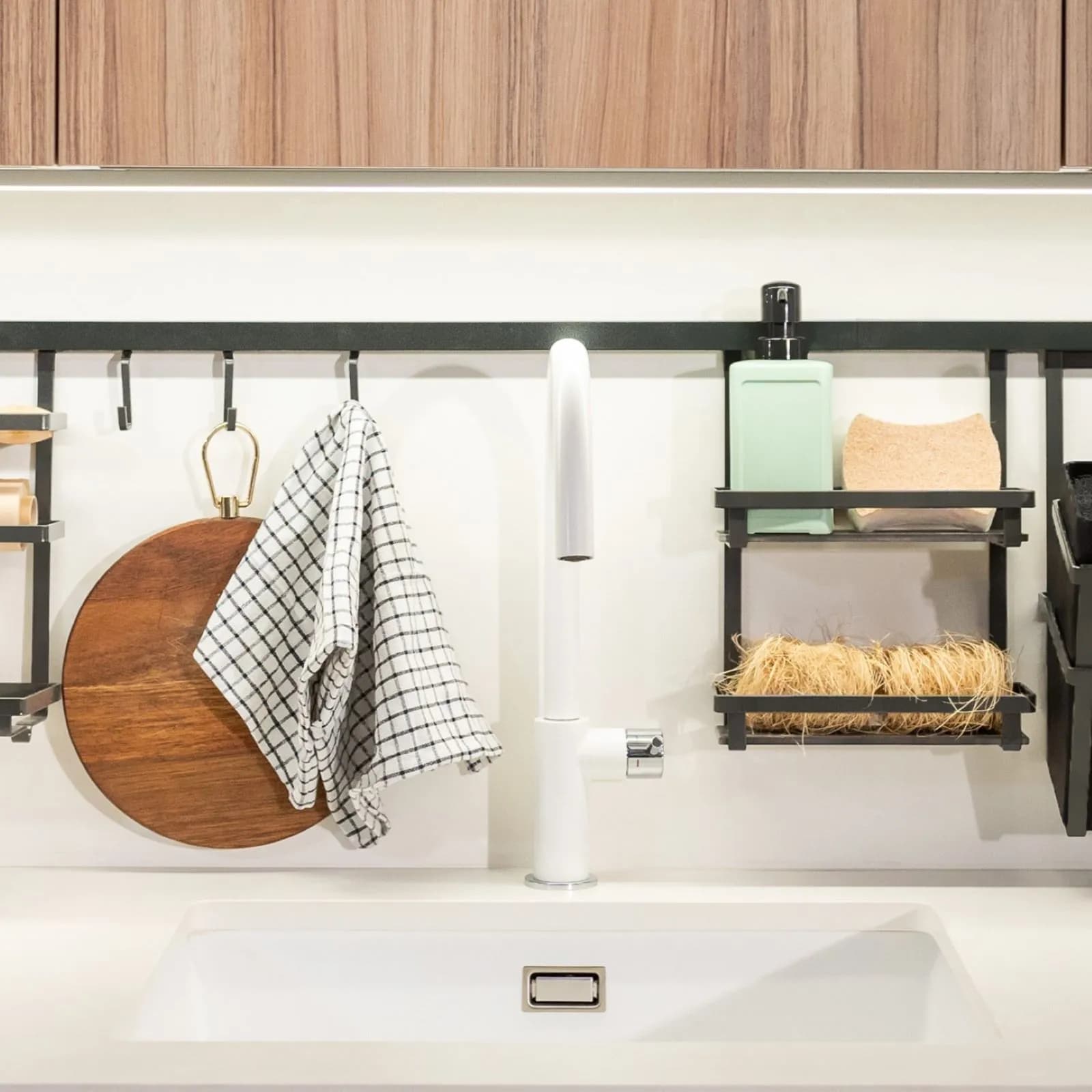 Barra portautensili da cucina 110 cm in alluminio antracite con 2 accessori in acciaio - Tensyo