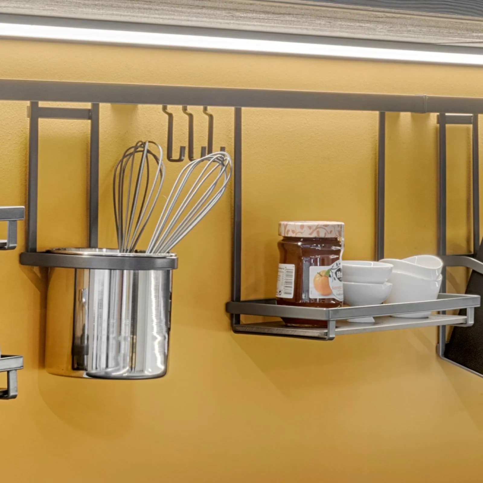 Barra portautensili da cucina 110 cm in alluminio antracite e 3 accessori in acciaio - Tensyo