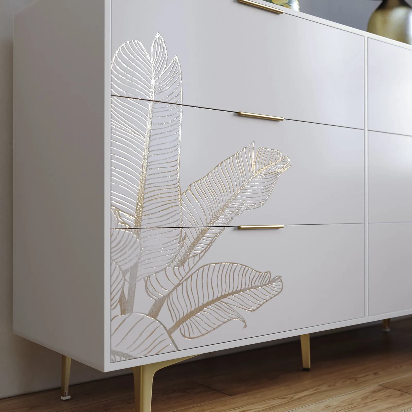 Cassettiera 140x84h cm cashmere con 6 cassetti soft close decorati e piedi in metallo oro opaco - Rosalind