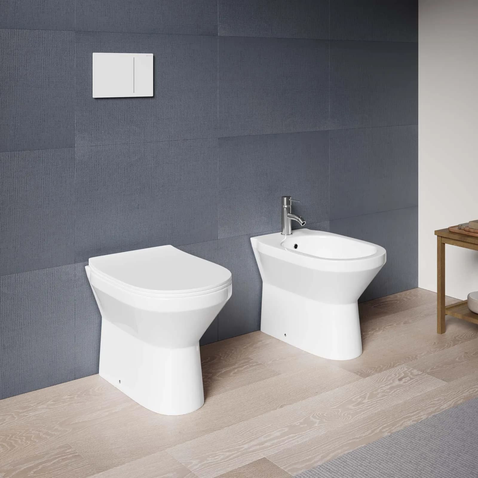 Coppia di sanitari filomuro senza brida con copriwc softclose - Misk