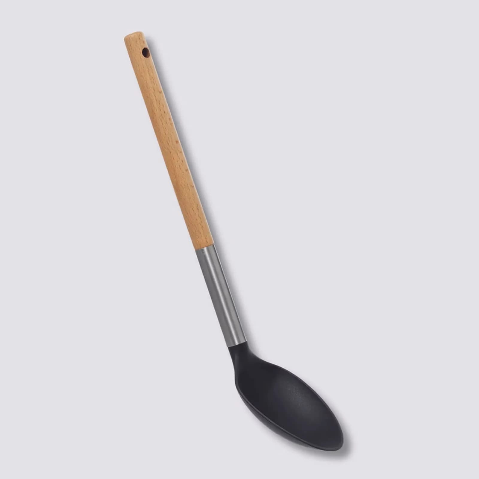 Cucchiaio antigraffio in nylon nero con manico in acciaio inox e legno di faggio - Tryo