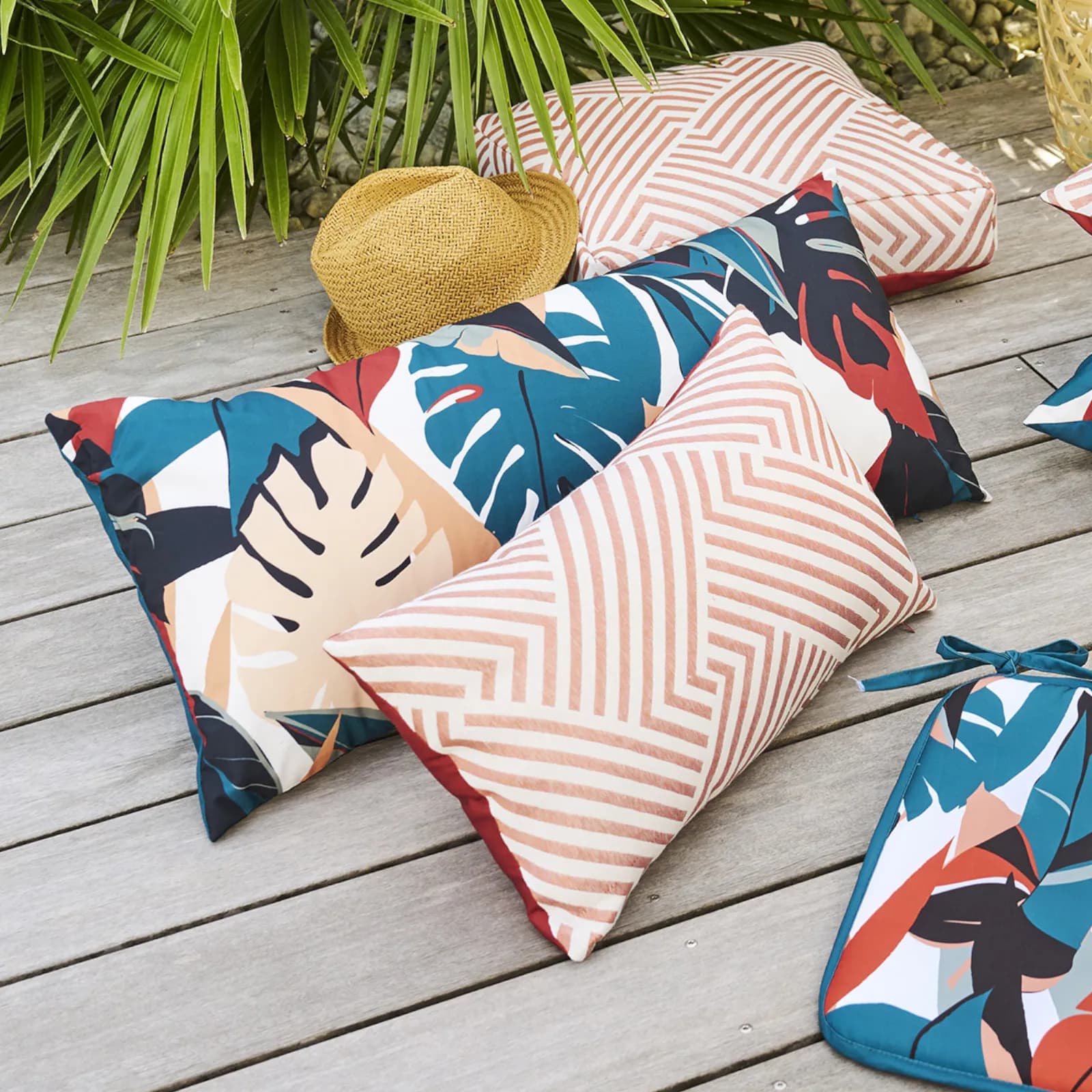 Cuscino decorativo da esterno 35x75 cm in poliestere con fantasia foglie - Tobias