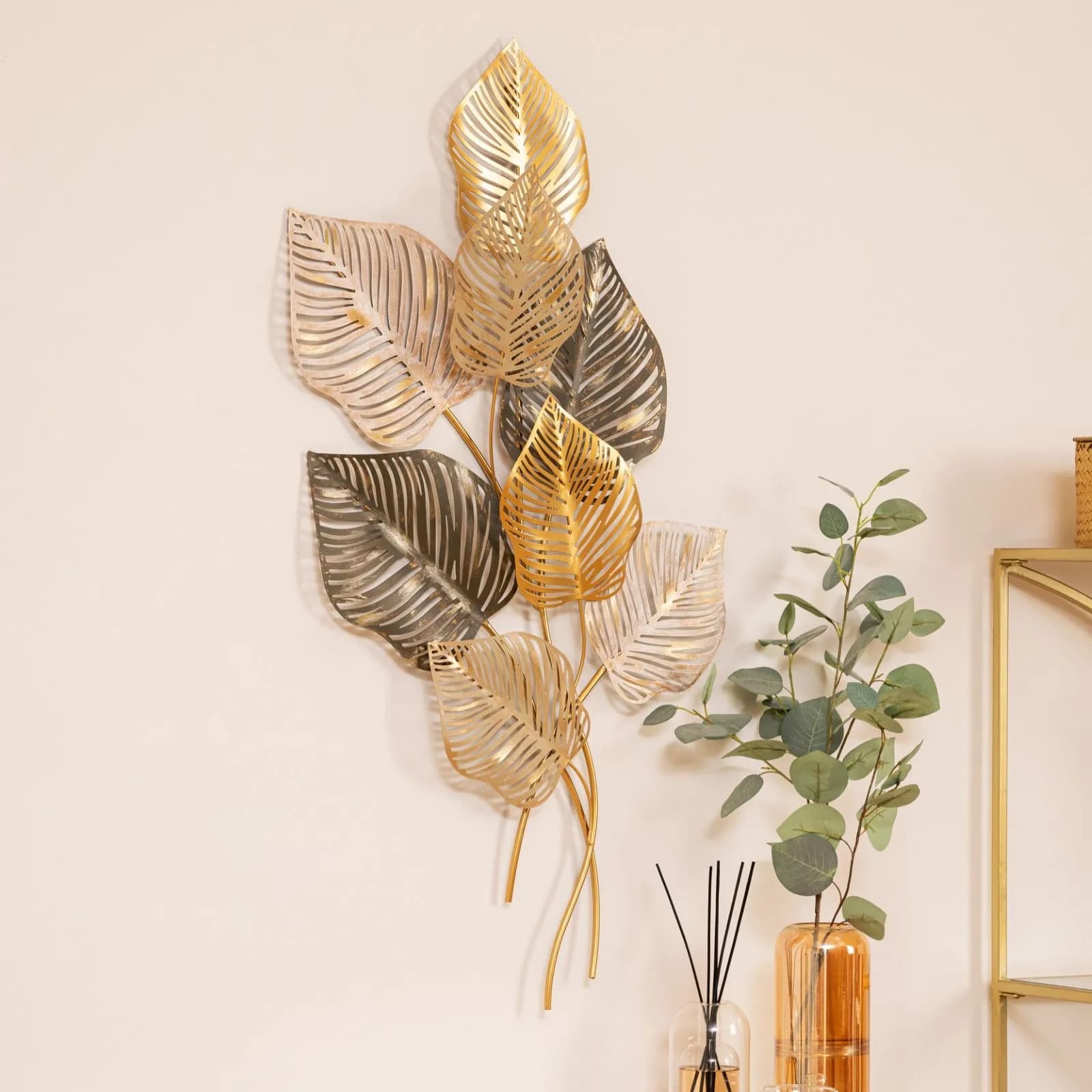 Decorazione da parete 53x100h cm in acciaio oro e multicolore