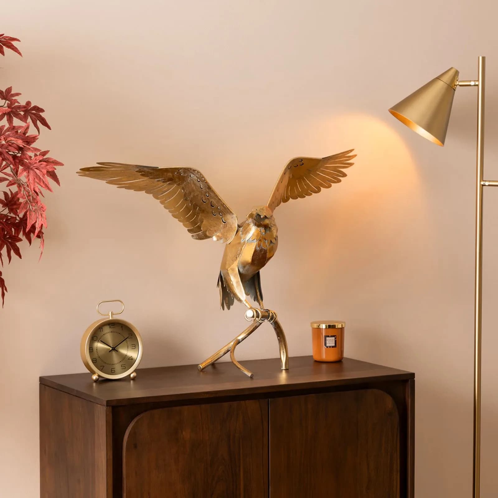 Figura decorativa 85h cm acquila in acciaio oro