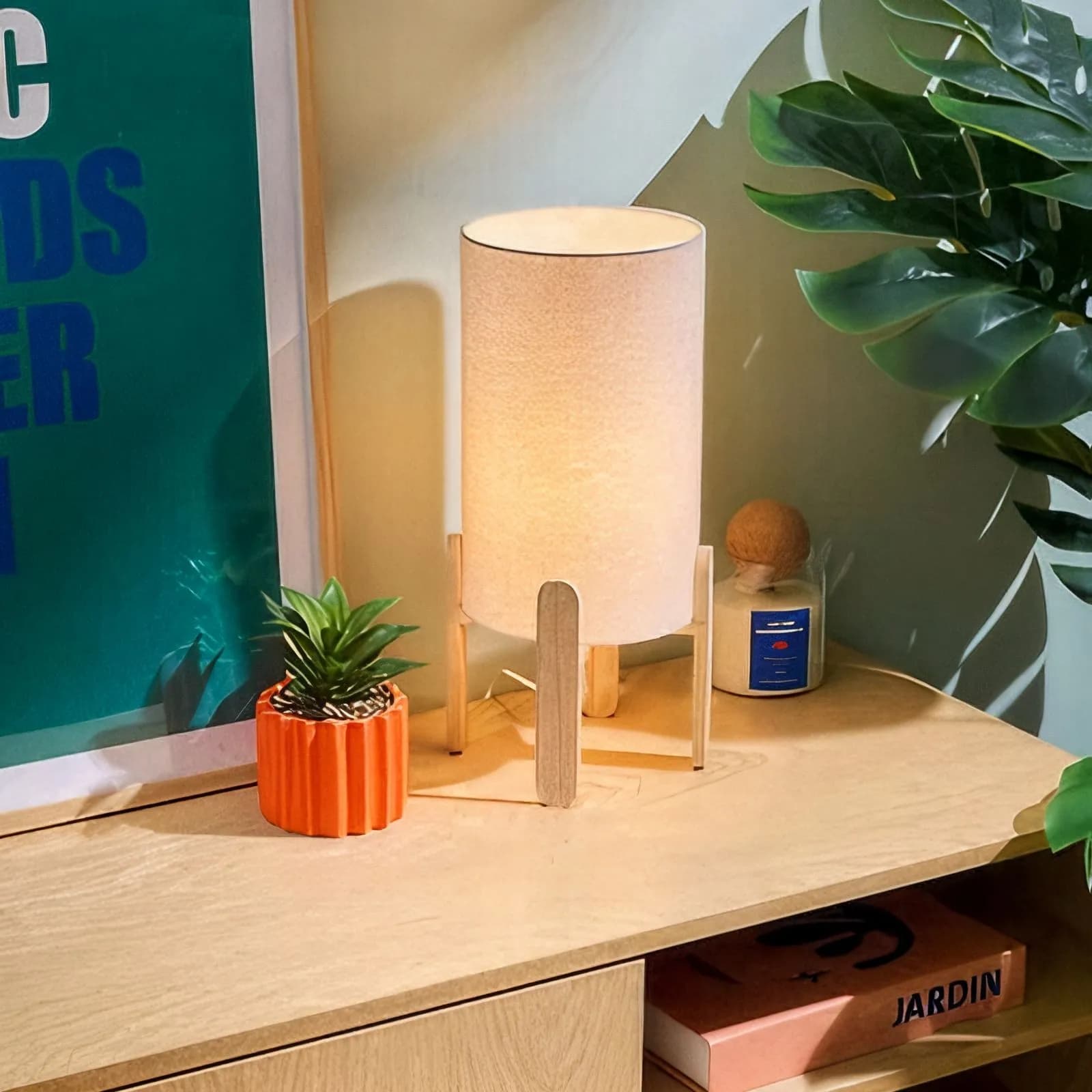 Lampada da tavolo 37h cm in legno naturale e tessuto beige - Cocora