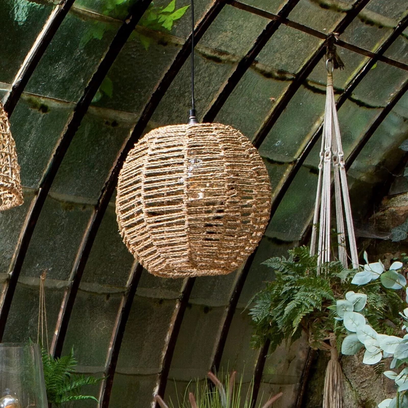 Lampada sospesa a sfera 35 cm in rattan naturale