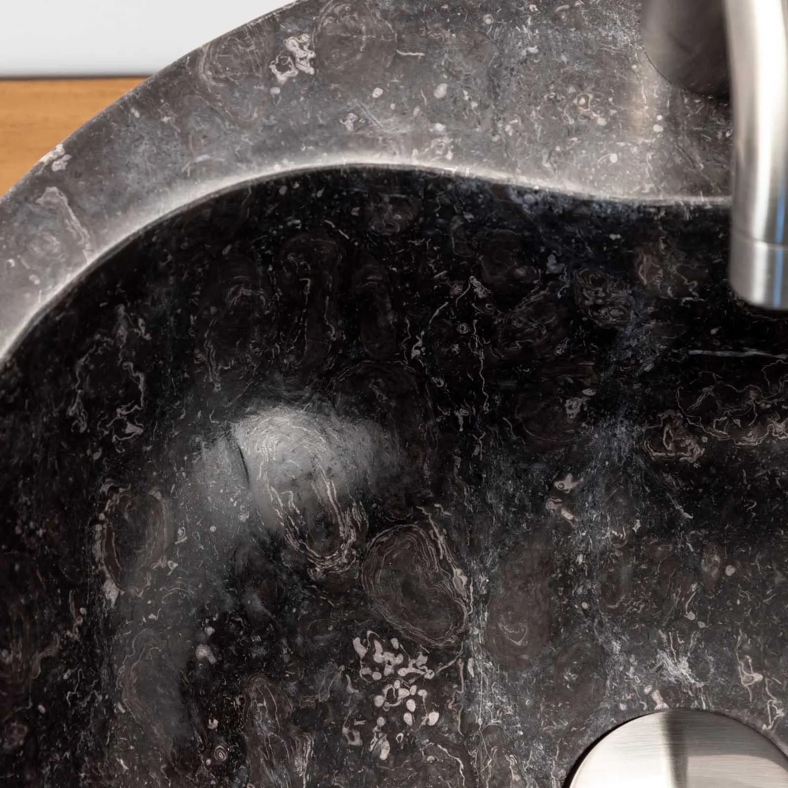 Lavabo da appoggio monoforo 40x40 cm in marmo lucido nero - Artizan