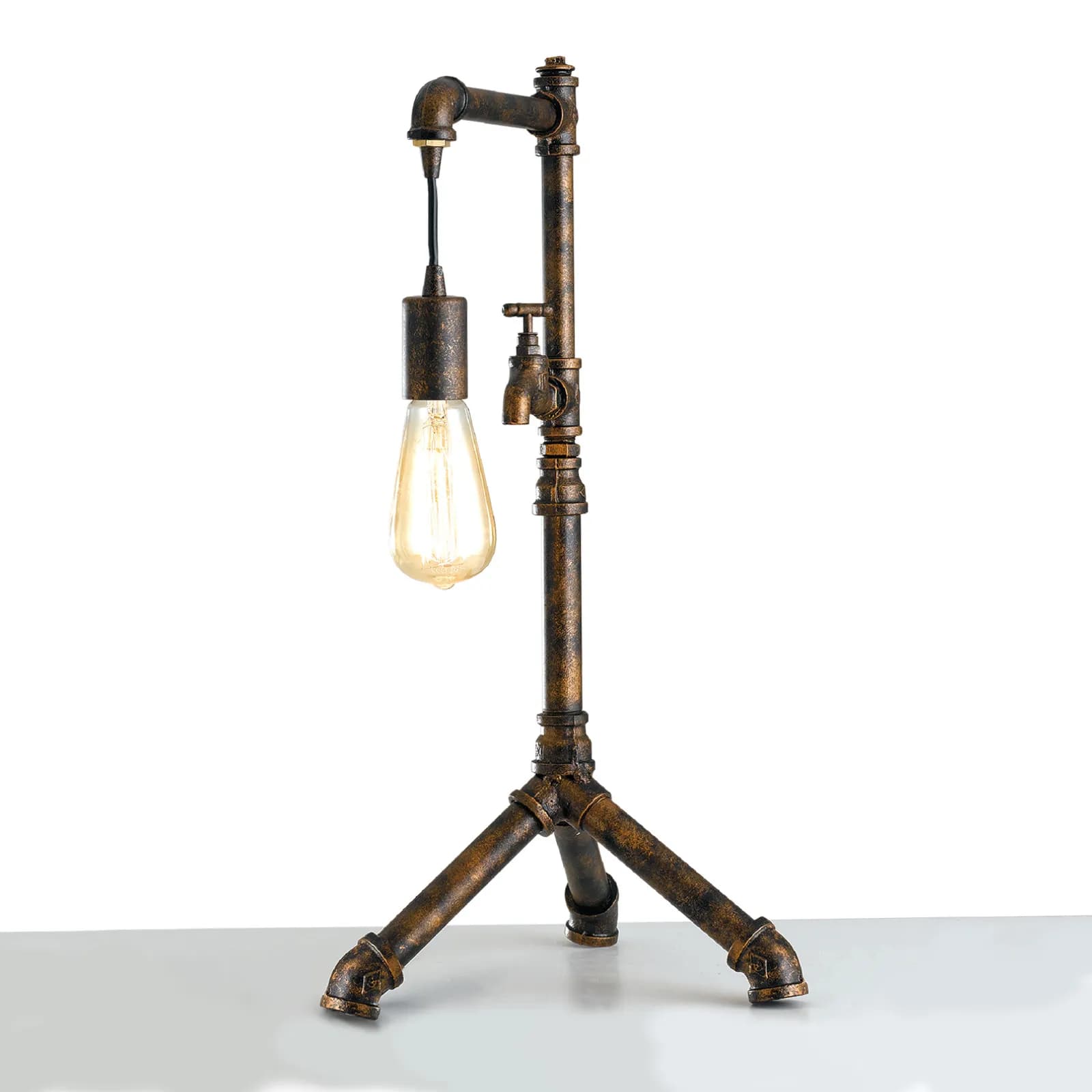 Lampada da tavolo stile industrial 61h cm in metallo effetto ruggine