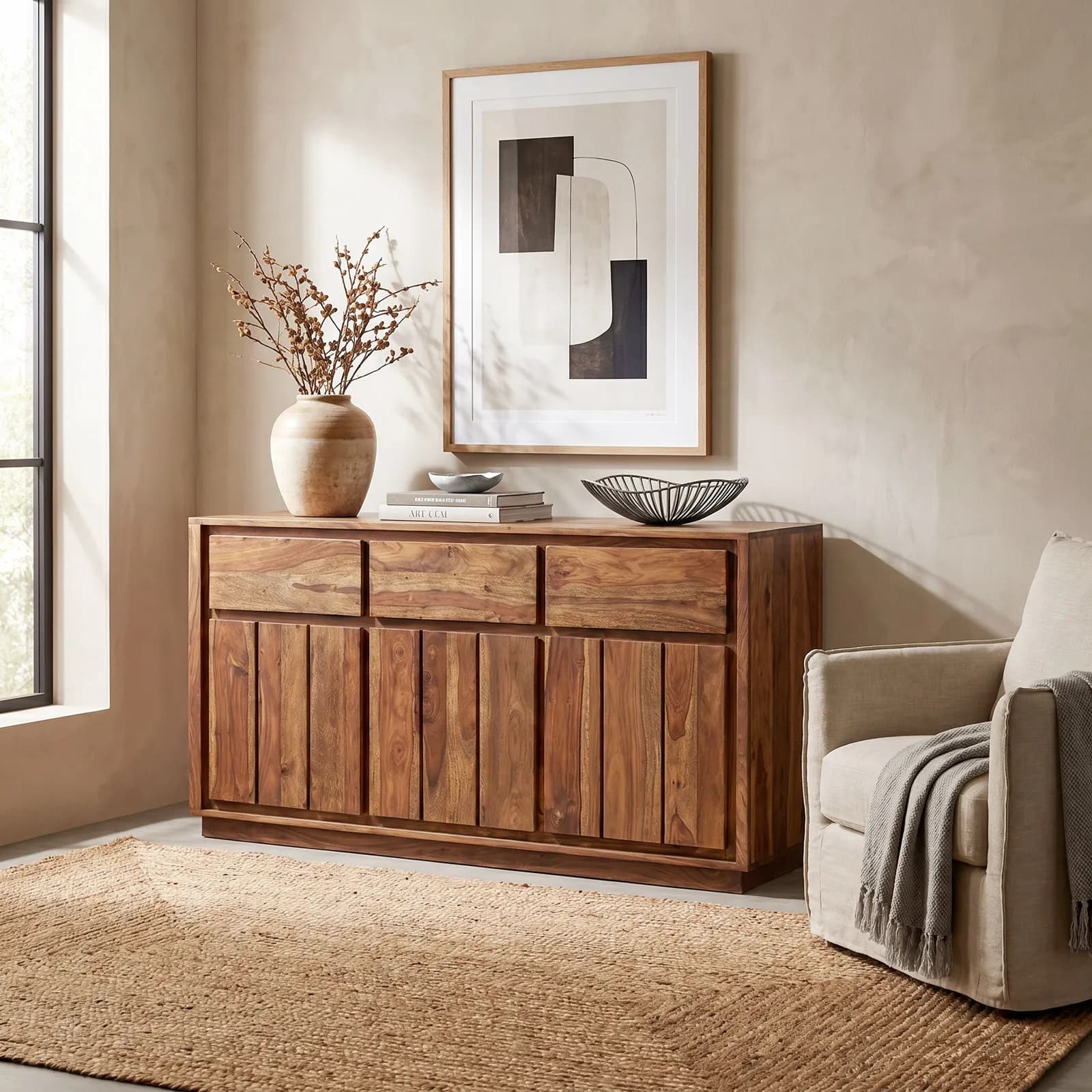 Madia 145 cm in legno con tre ante e tre cassetti - Freia Sheesham