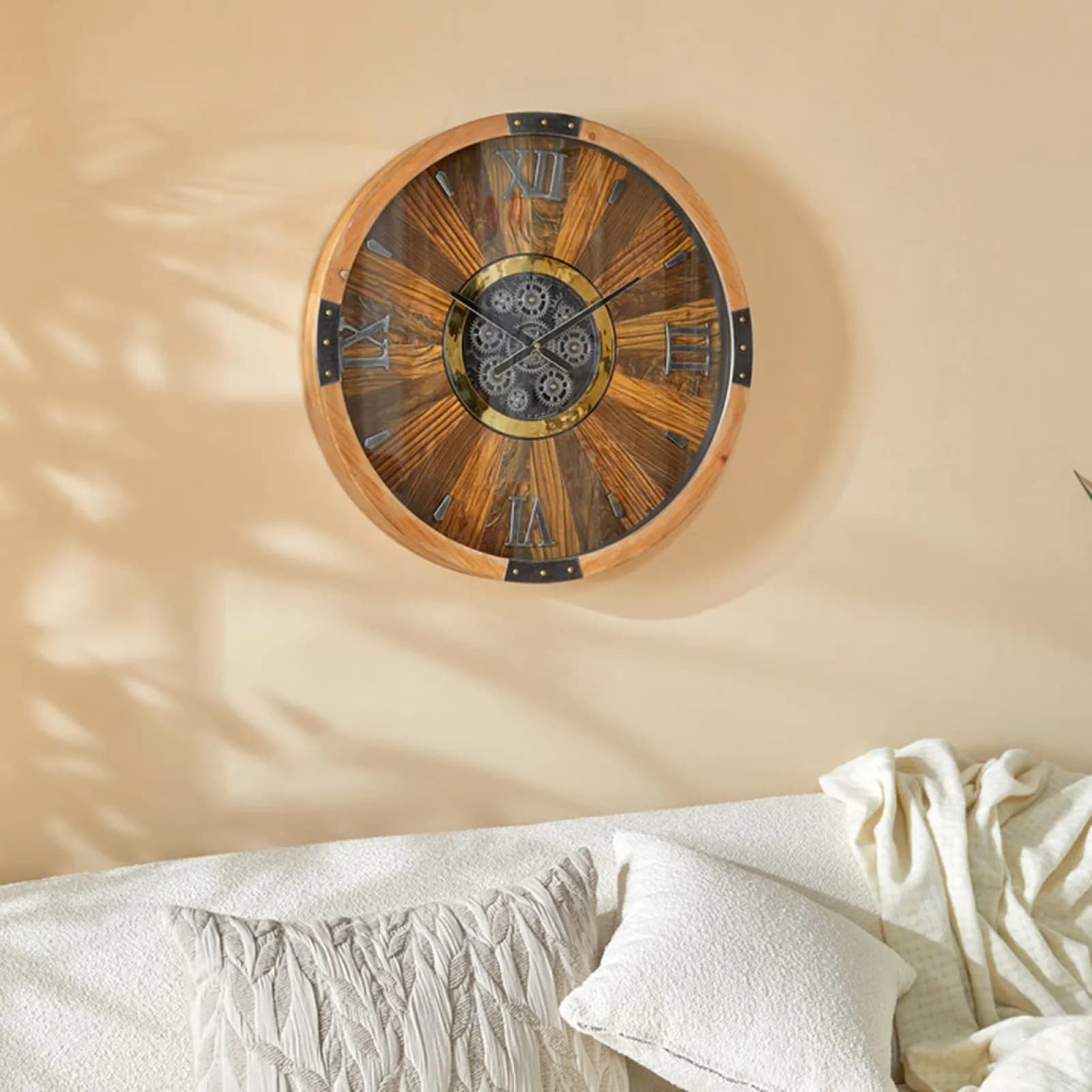 Orologio da parete rotondo 63 cm in legno scuro e oro con ingranaggi mobili