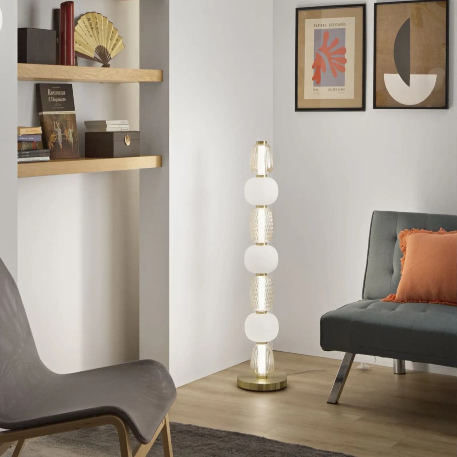 Piantana LED 108,8 h cm in metallo oro con diffusore in vetro