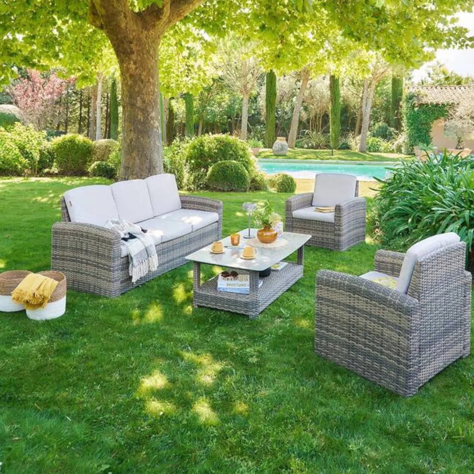 Poltrona da esterno in polyrattan naturale con cuscini beige - Mason