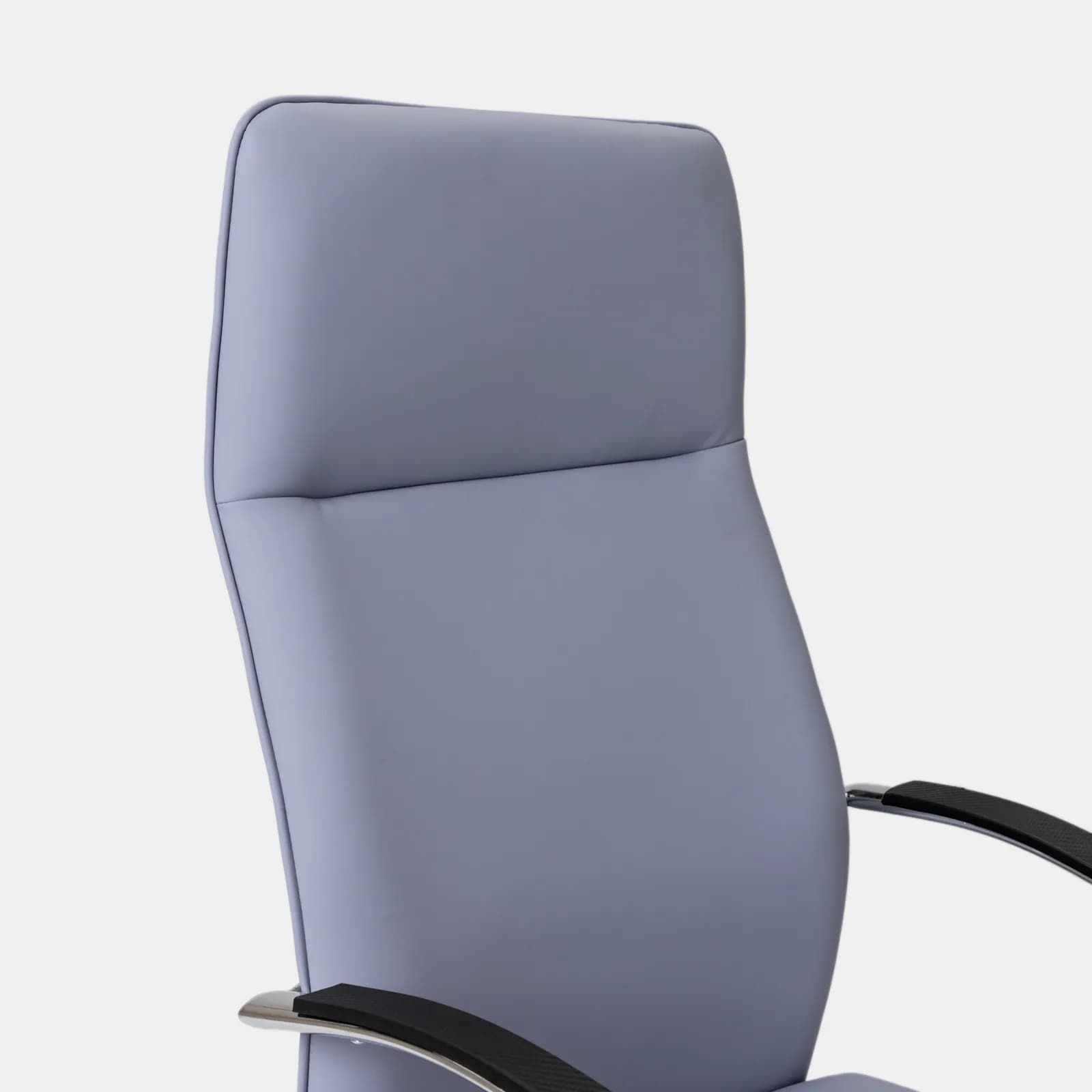 Poltrona girevole da ufficio in similpelle carta da zucchero con struttura cromo - Flowy
