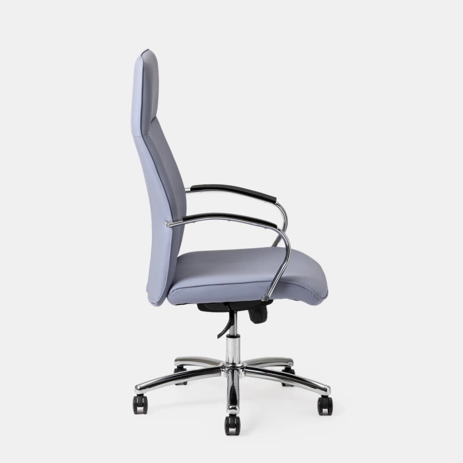 Poltrona girevole da ufficio in similpelle carta da zucchero con struttura cromo - Flowy