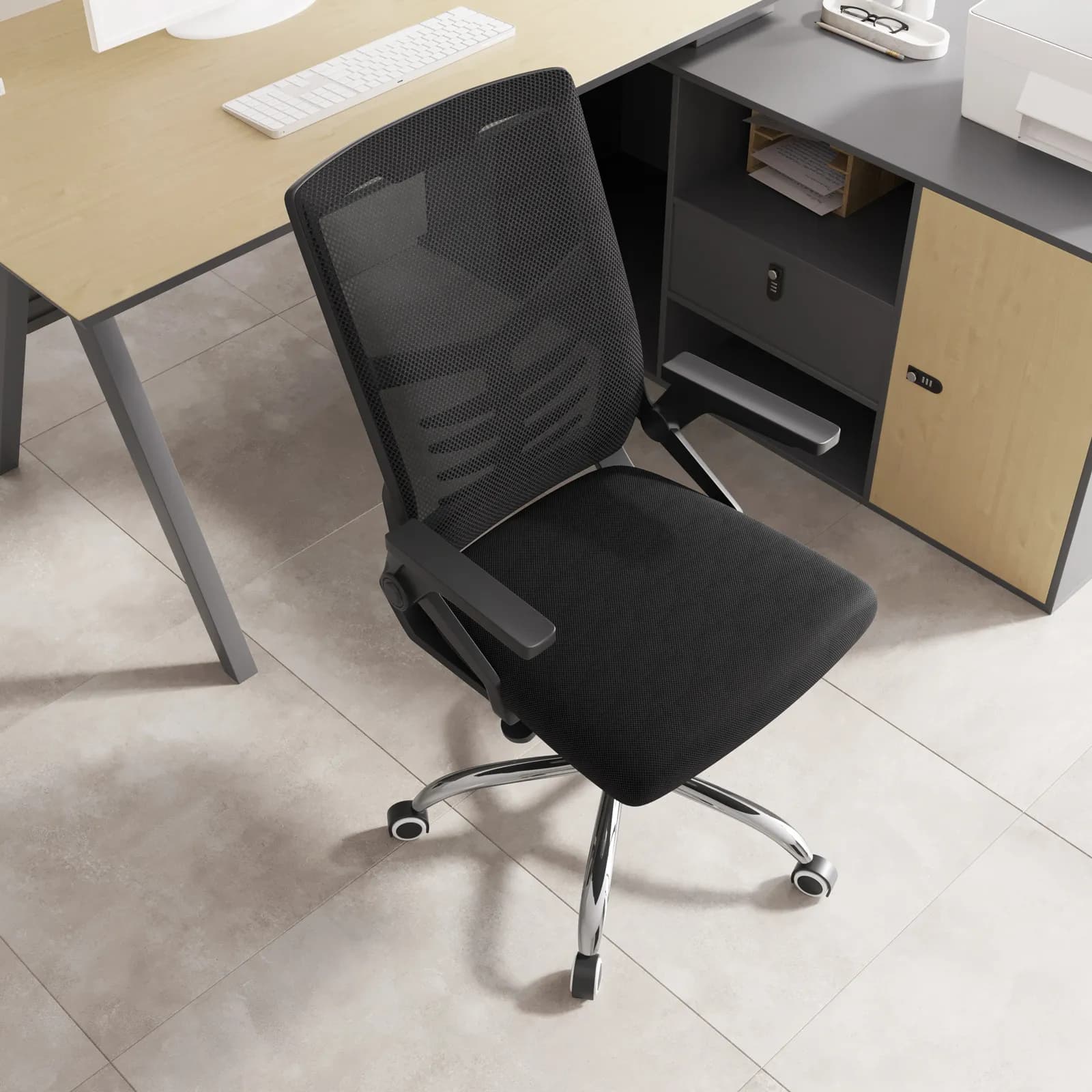 Poltrona girevole da ufficio in tessuto mesh nero e base cromo con braccioli regolabili - Hitmon