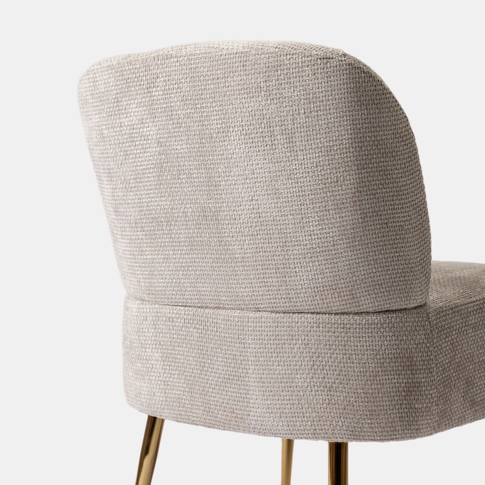 Poltrona in ciniglia beige con gambe in metallo oro - Finas