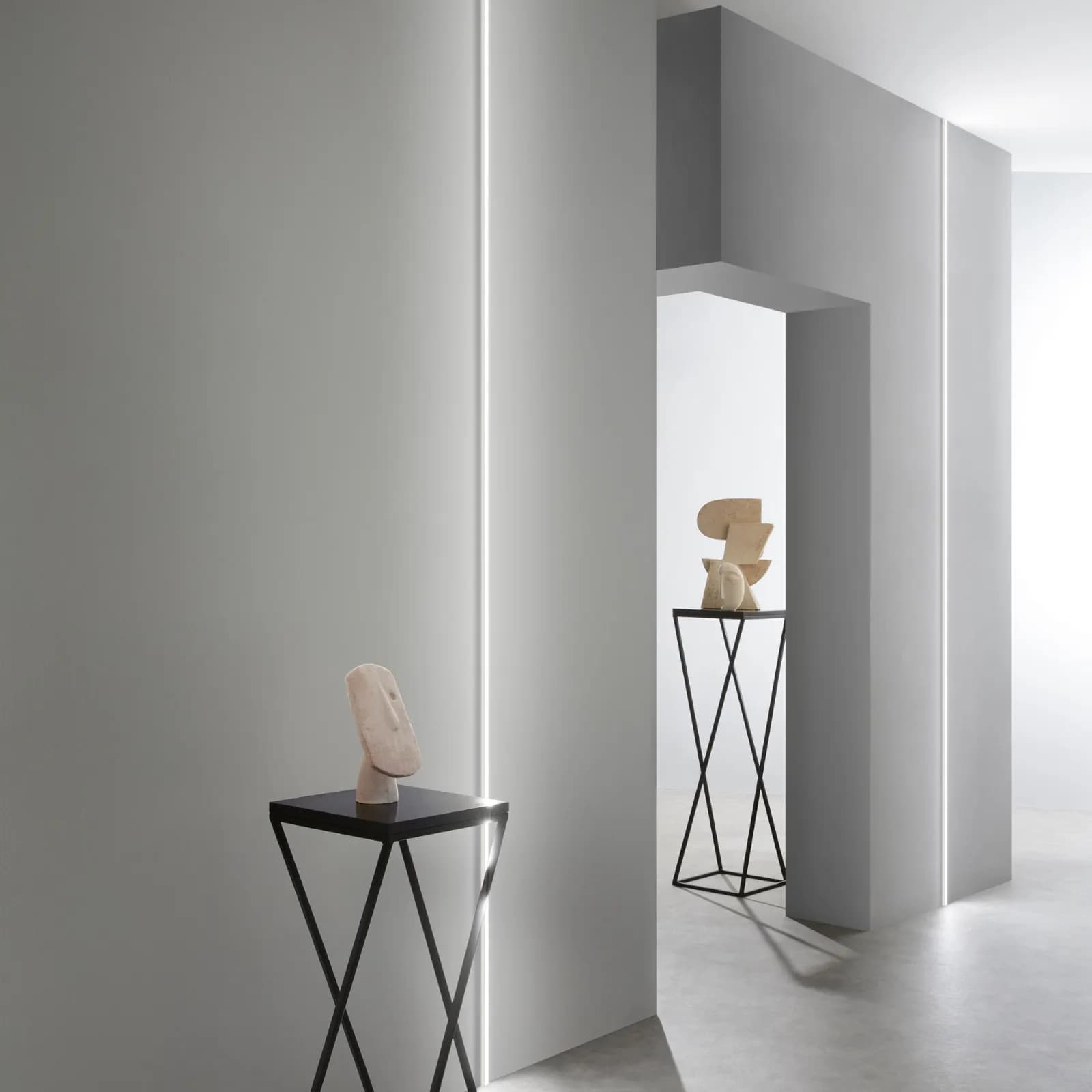 Profilo installazione a superficie 100x1,2 cm in alluminio silver con diffusore opale - Syro