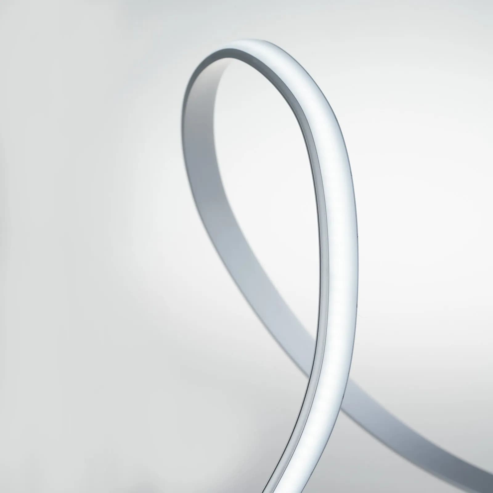 Profilo flessibile 200x1,2 cm in alluminio silver installazione su superficie curva - Flessy