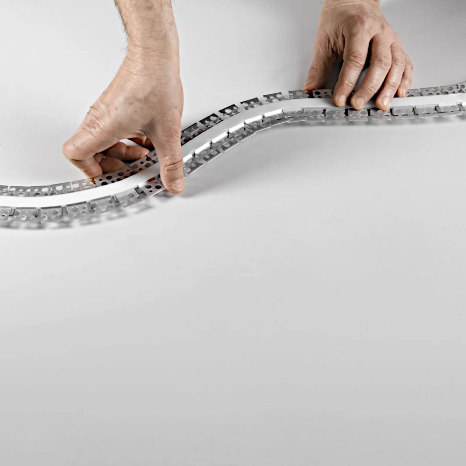 Profilo snodabile a rapido fissaggio 200x5,5 cm in alluminio silver - Snaky