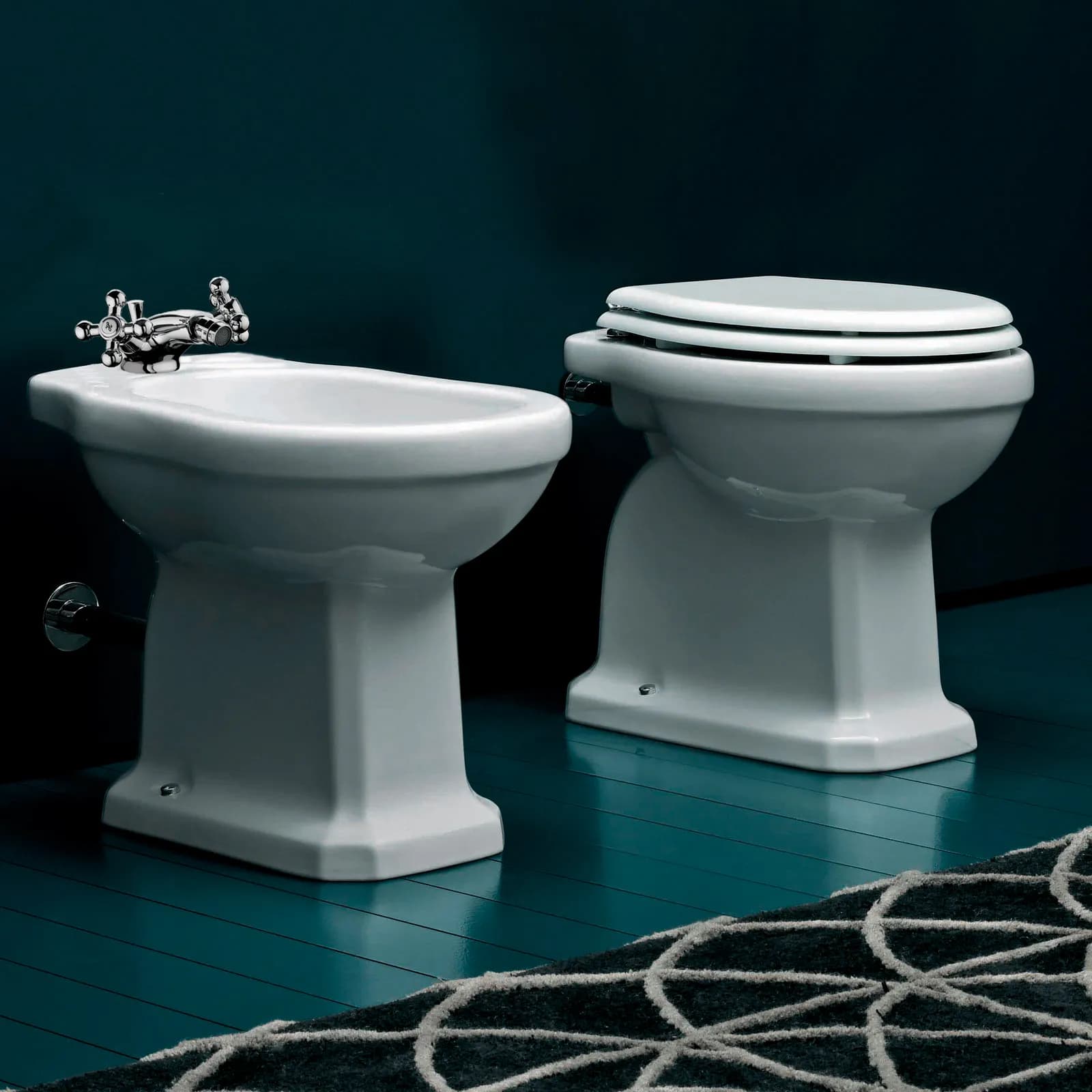 Sanitari Azzurra Giunone in ceramica completi di wc con scarico a terra