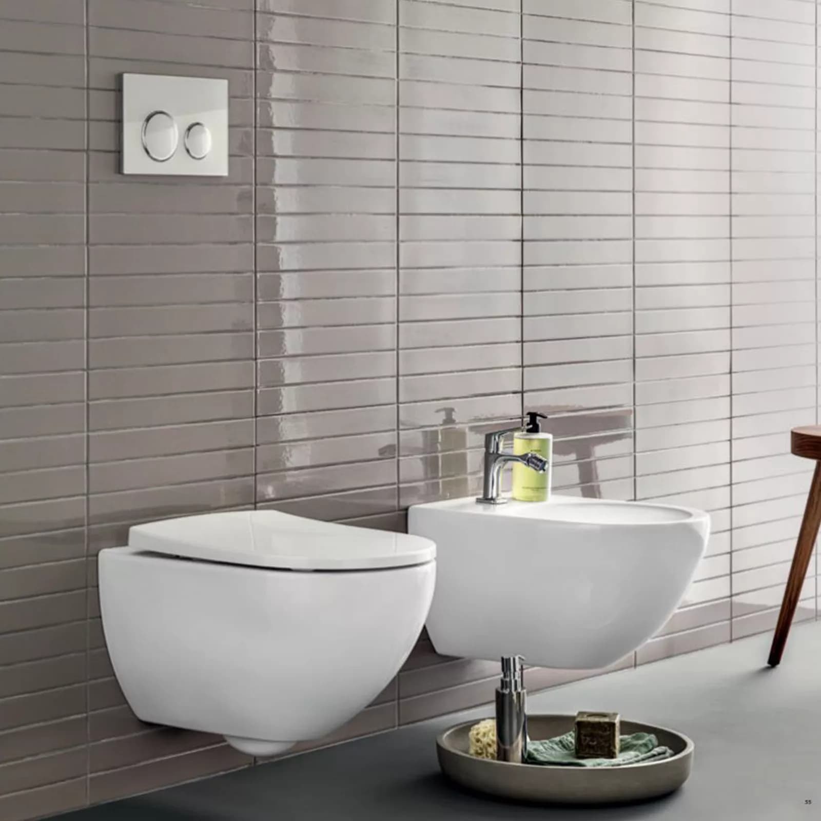 Sanitari sospesi a cacciata rimfree sedile SoftClose Serie Acanto - Geberit