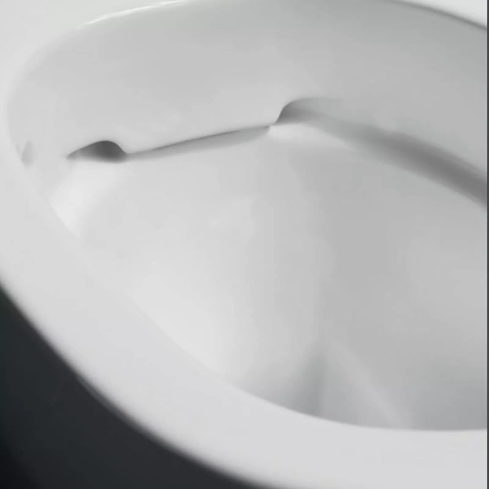 Sanitari sospesi a cacciata rimfree sedile SoftClose Serie Acanto - Geberit