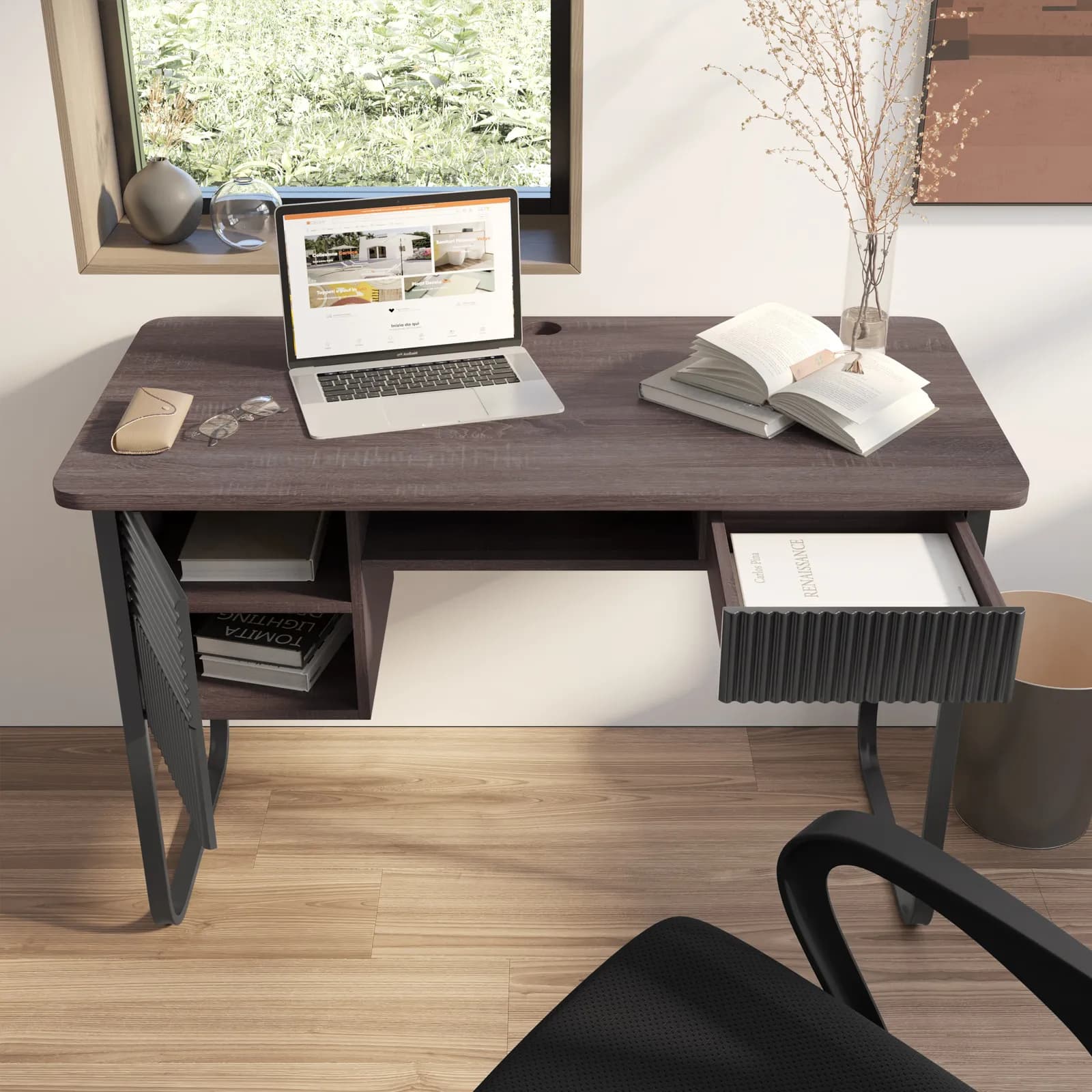 Scrivania 120x60 cm in legno noce e struttura in acciaio con anta e cassetto cannettato nero- Sven