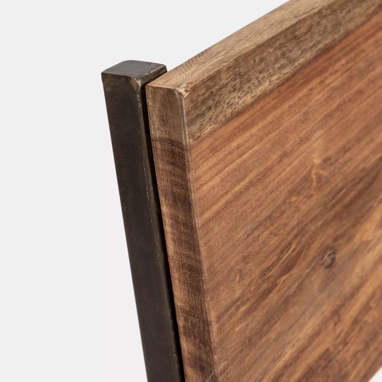 Sedia da interni in legno con gambe nere - Freia Acacia