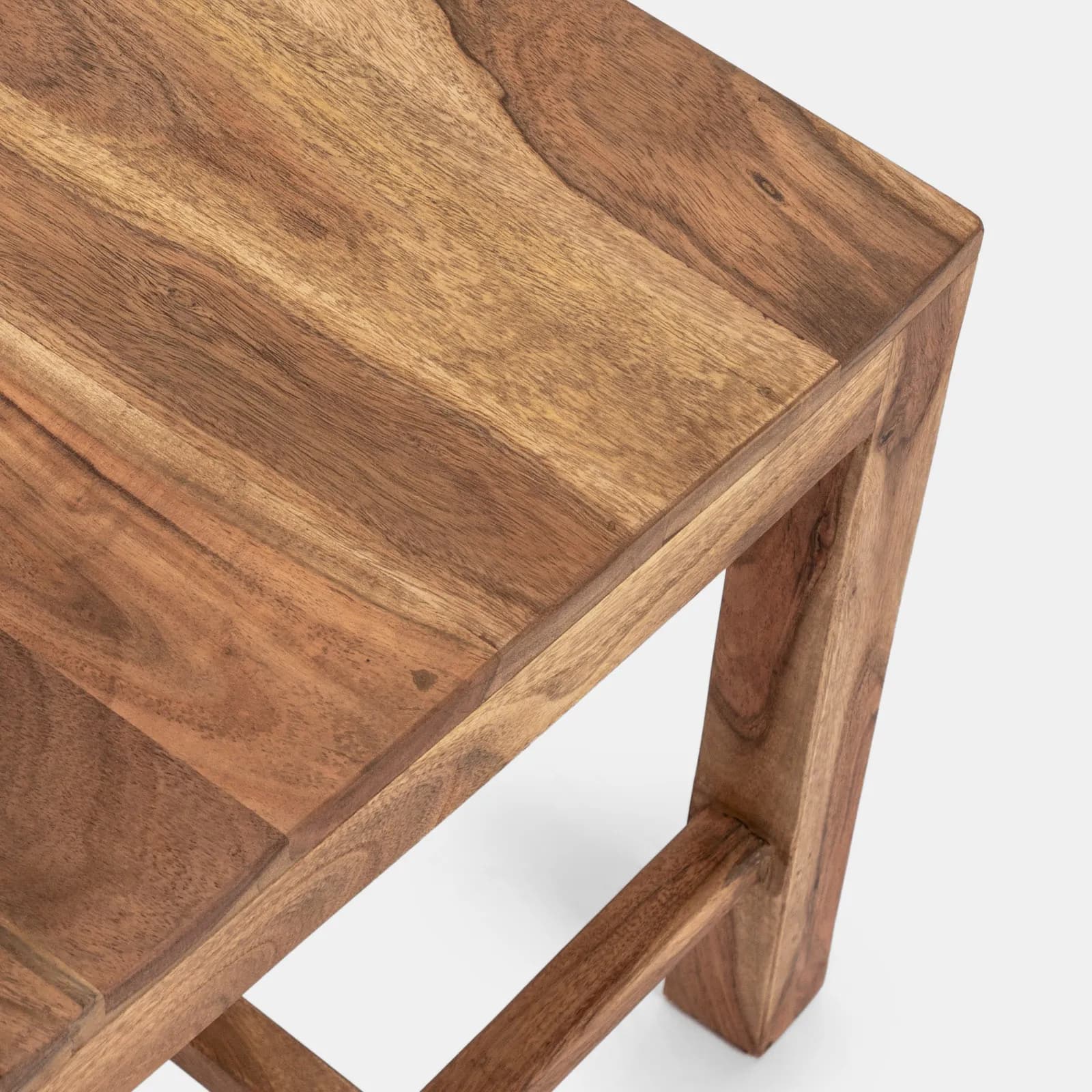 Sedia in legno con schienale alto - Freia Acacia