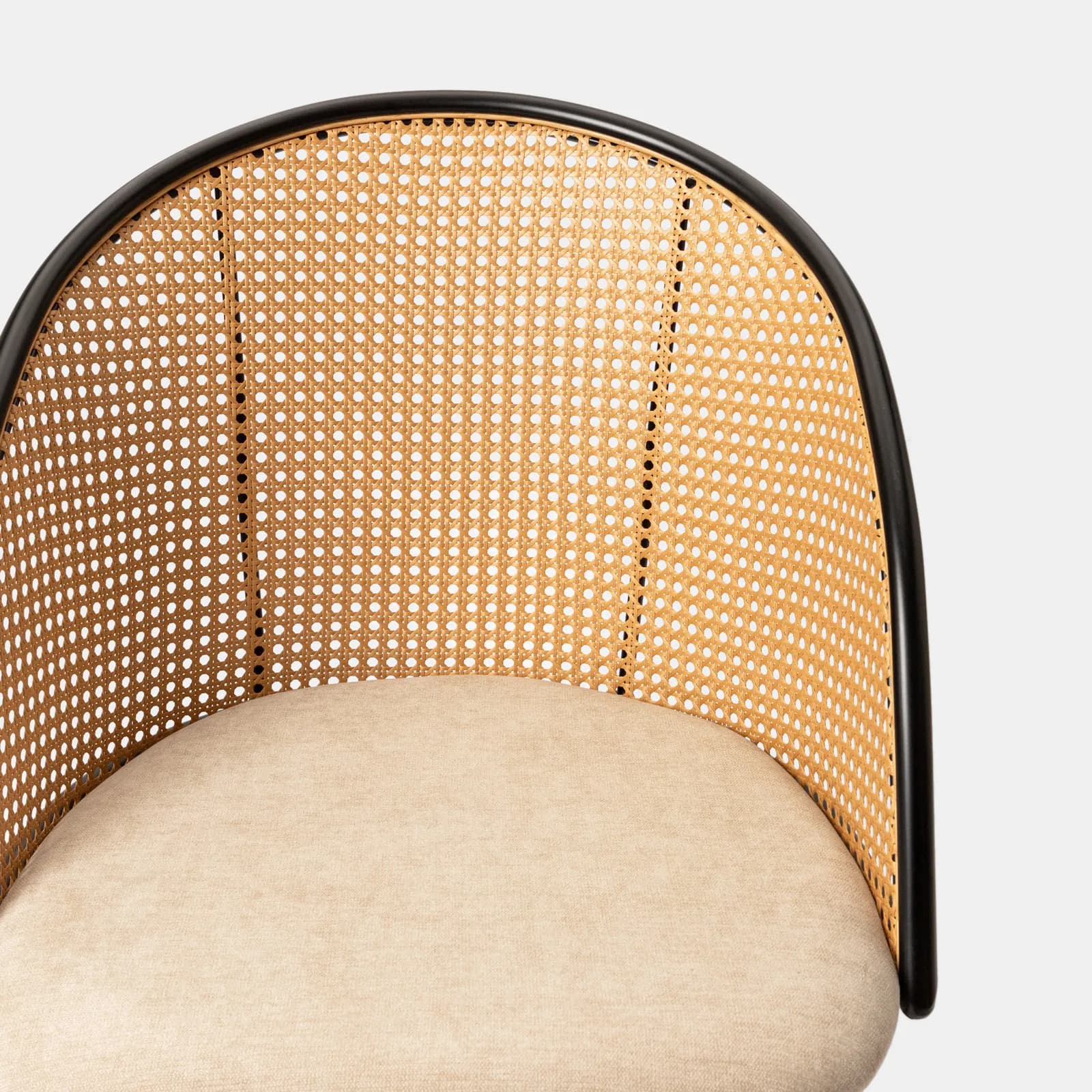 Sedia in tessuto tortora con schienale polyrattan naturale - Sloane