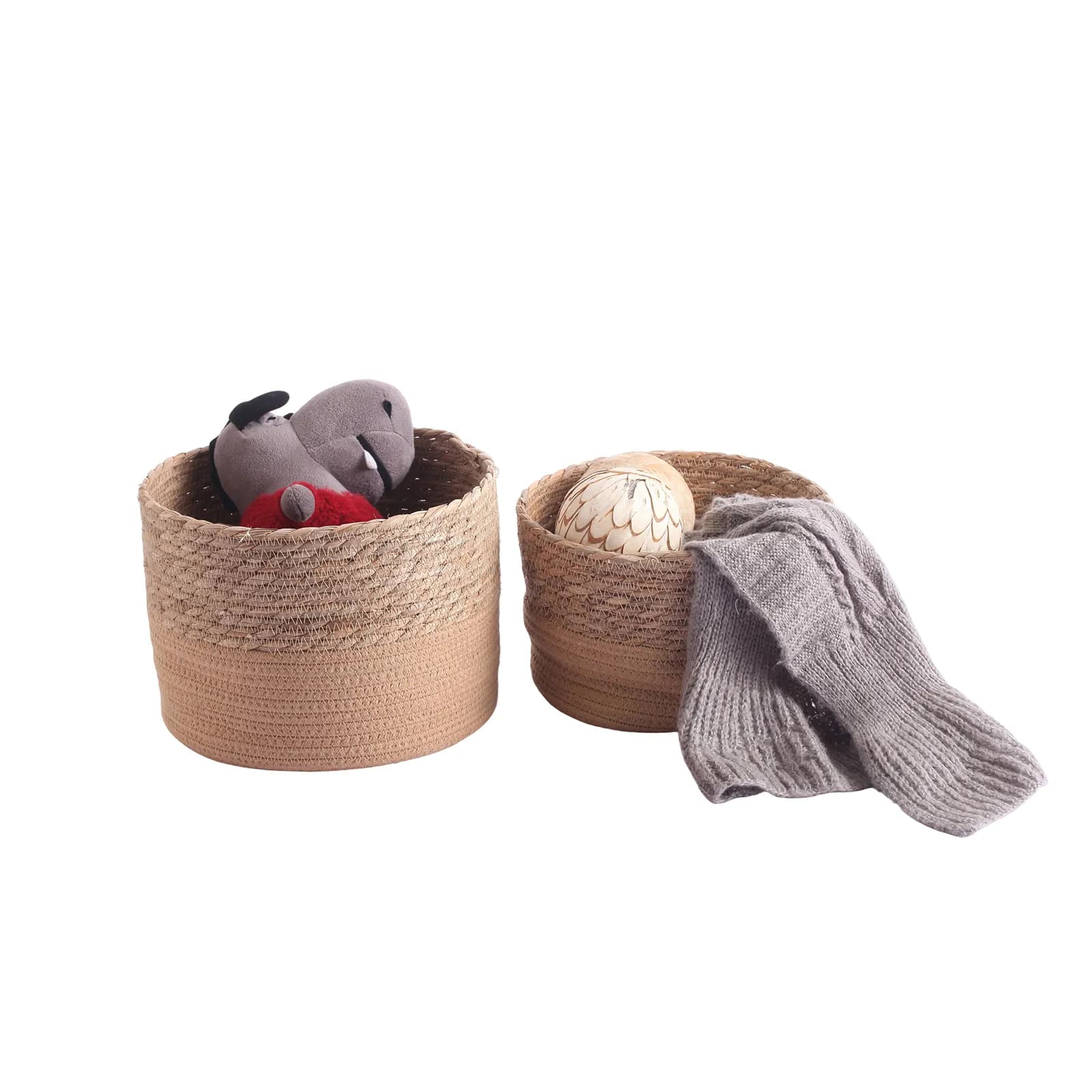 Set 2 cesti contenitore rotondi in rattan e corda di cotone caramello