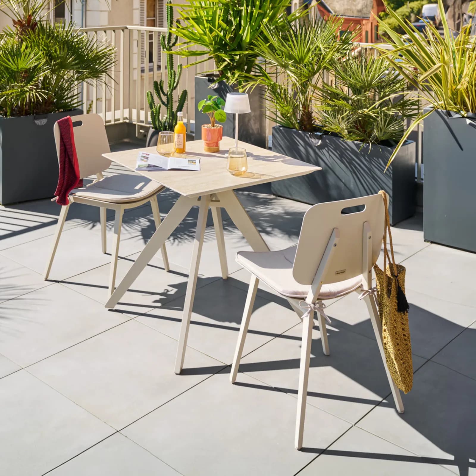 Sedia da giardino in alluminio crema con cuscino - Dyeg