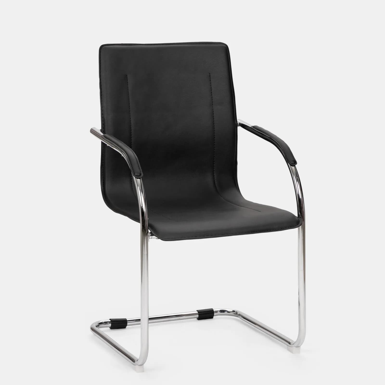 Set 4 poltrone da ufficio in pvc nero con struttura e braccioli in acciaio - Wemar