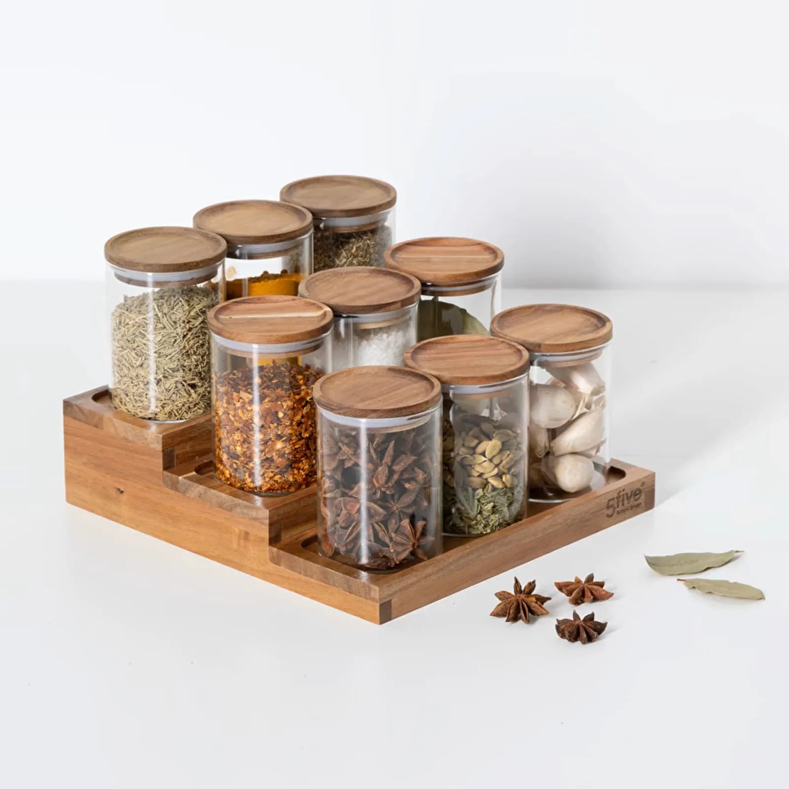 Set 9 vassetti ermetici in vetro con base in legno di acacia naturale
