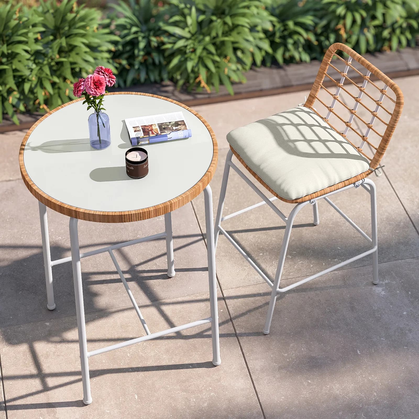 Set bistrot tavolo alto rotondo 70 cm e 2 sgabelli in acciaio bianco e polyrattan naturale - Griel