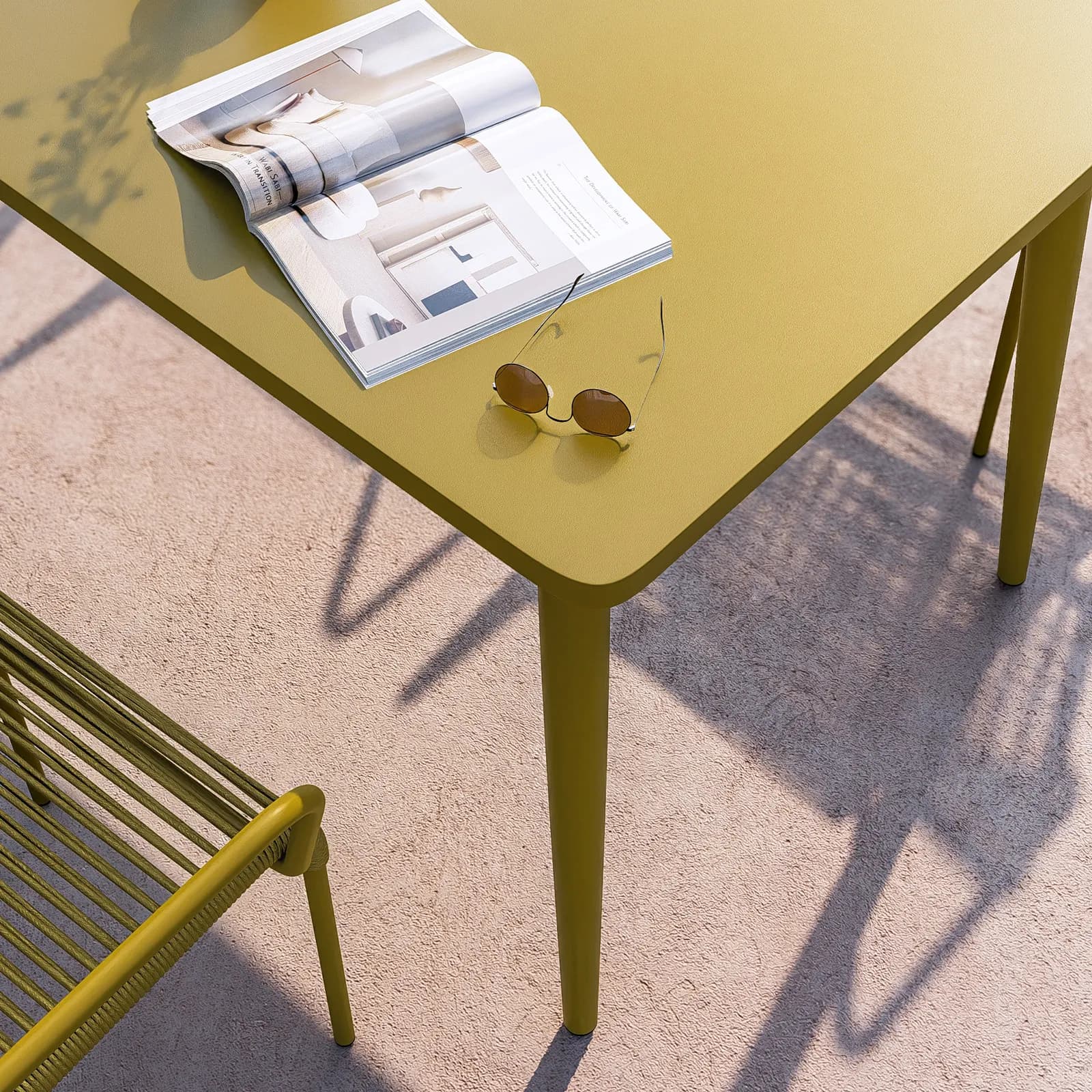 Set pranzo tavolo 150x80 cm e 4 sedie con braccioli in corda ocra - Levanto