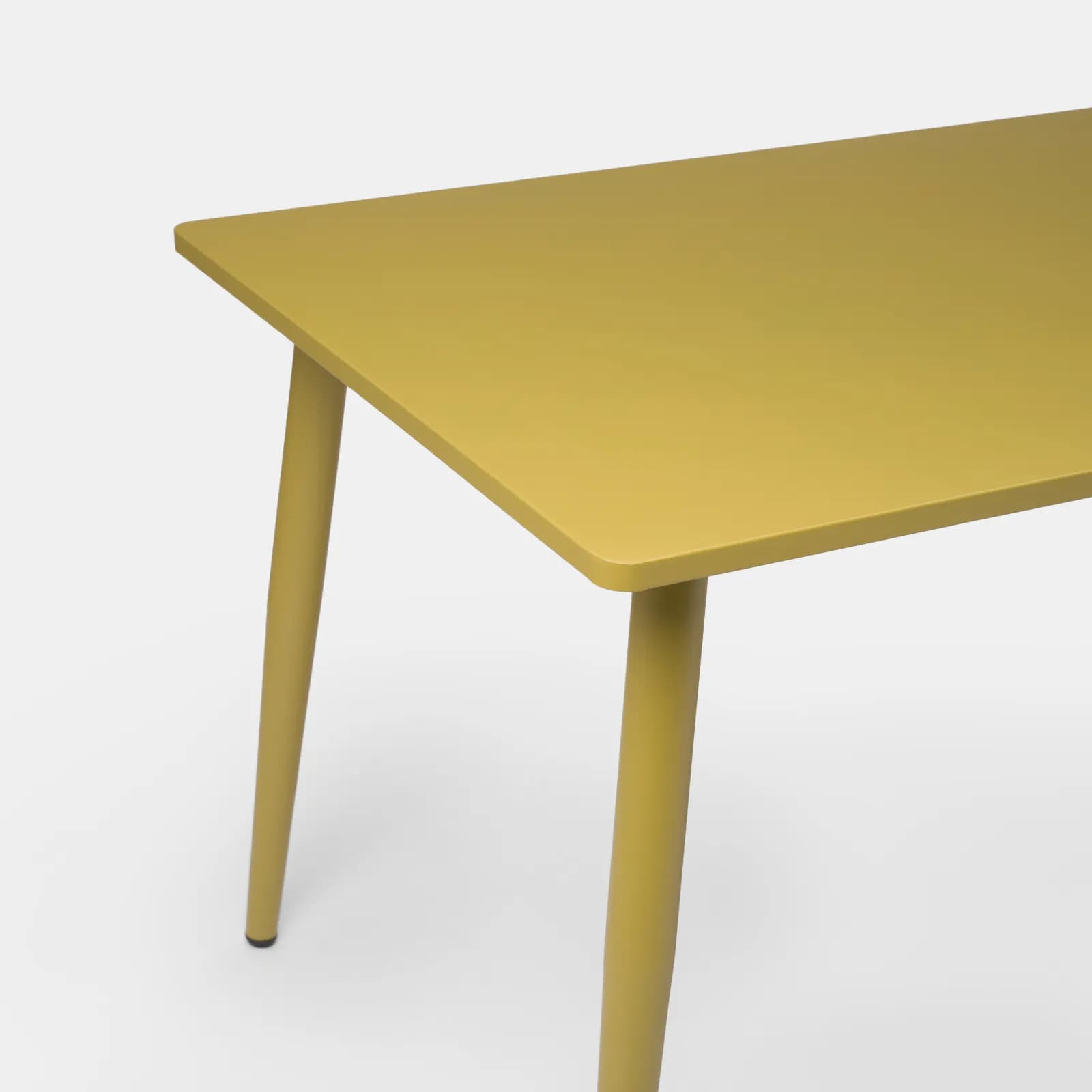Set pranzo tavolo 150x80 cm e 4 sedie con braccioli in corda ocra - Levanto