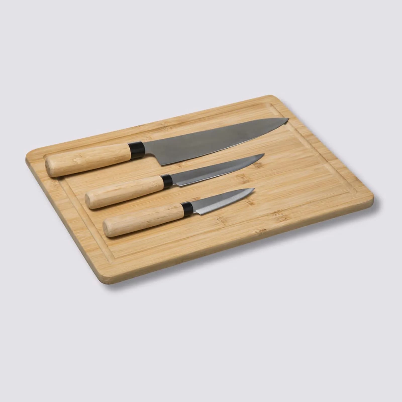 Set tagliere e 3 coltelli in acciaio inox e bambù naturale