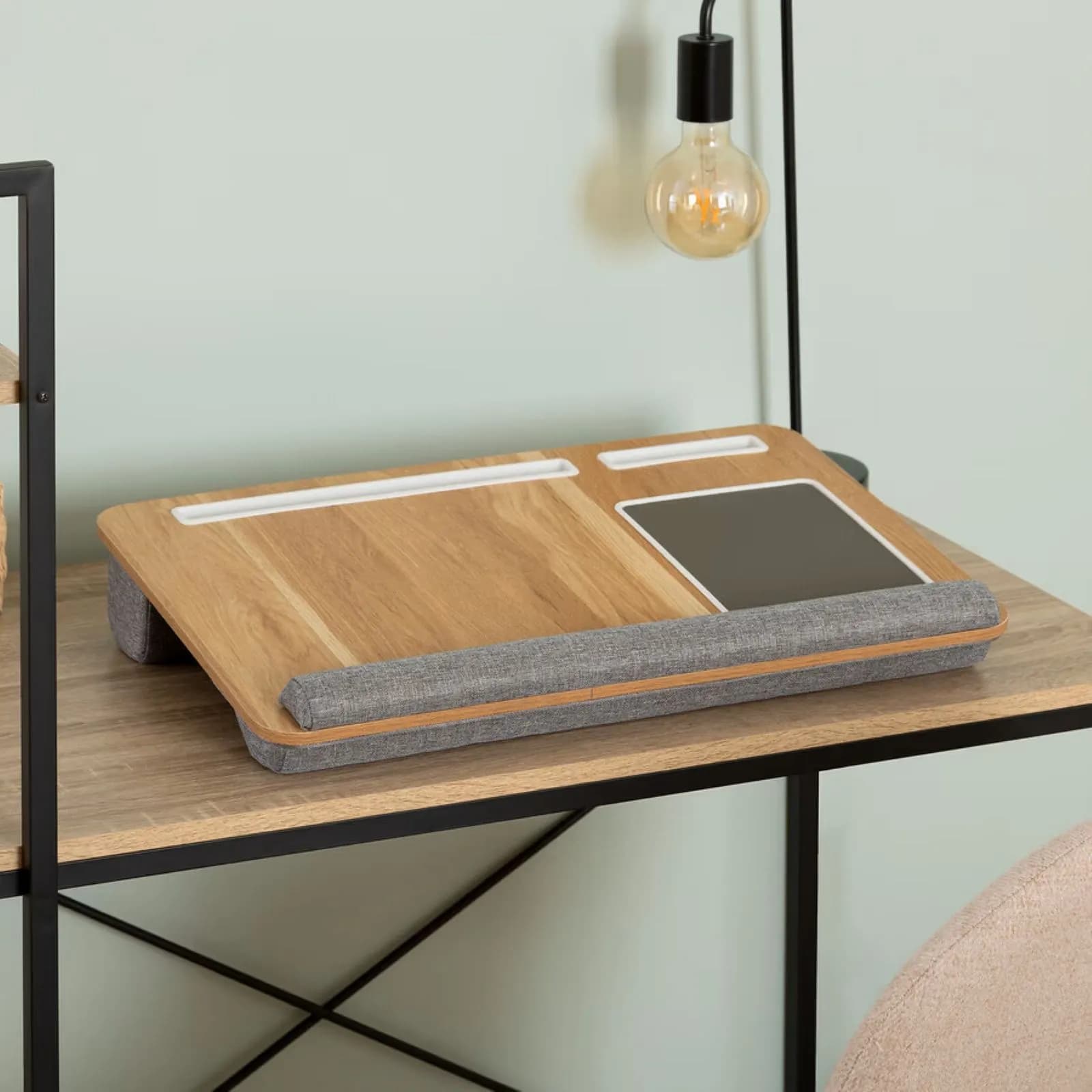 Supporto per computer 56x38 cm in legno con tappetino portatablet e portacellulare