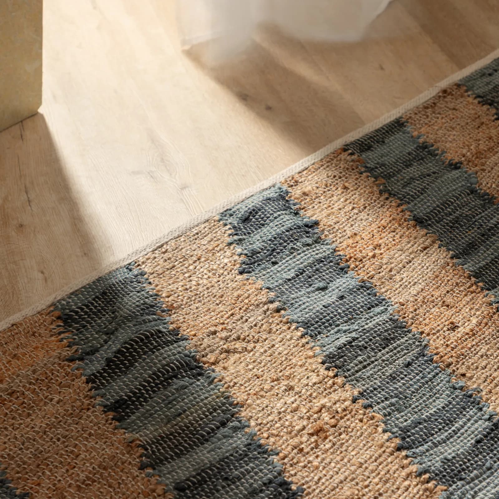 Tappeto 300x200 cm in cotone e juta naturale a righe blu
