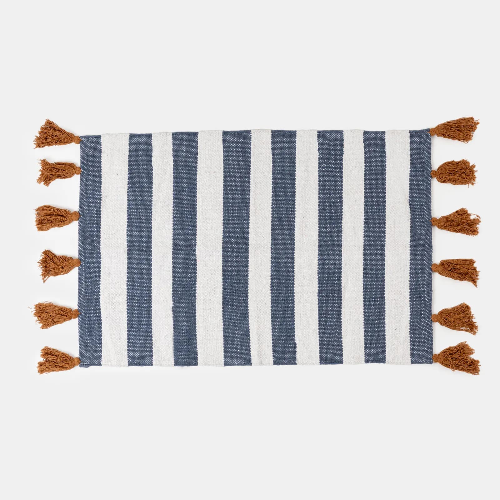 Tappeto 60x90 cm in cotone blu e bianco a strisce con nappine senape