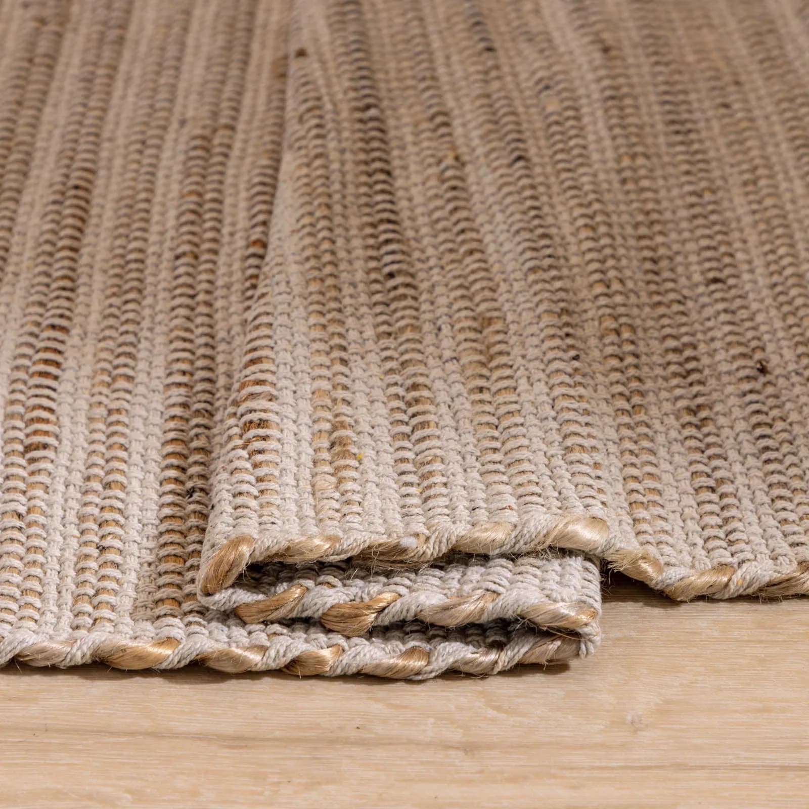 Tappeto 90x60 cm con frange in juta e cotone naturale