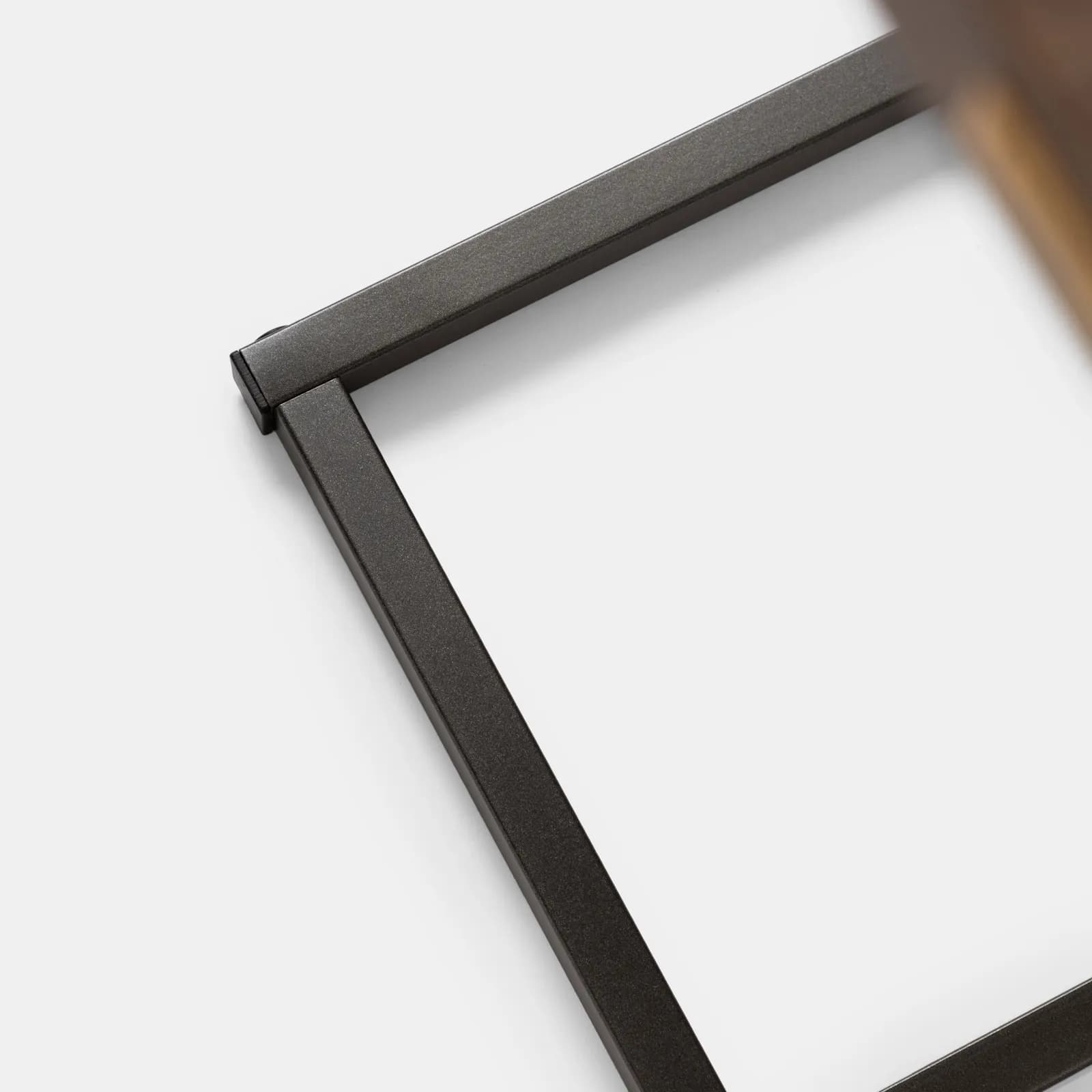Tavolino 29x48 cm con porta USB in legno noce - Belvedere