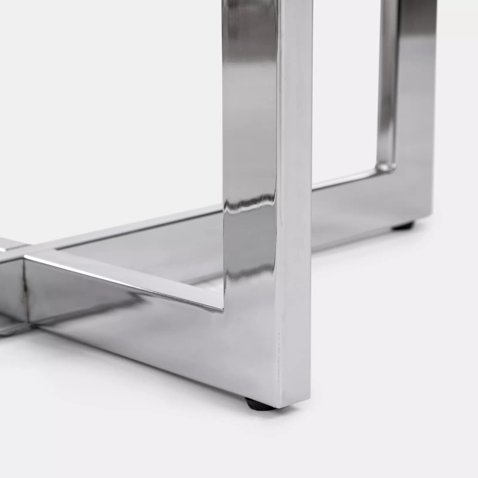 Tavolino 80x60x40 h cm piano in vetro bianco e gambe in metallo cromo - Doveli