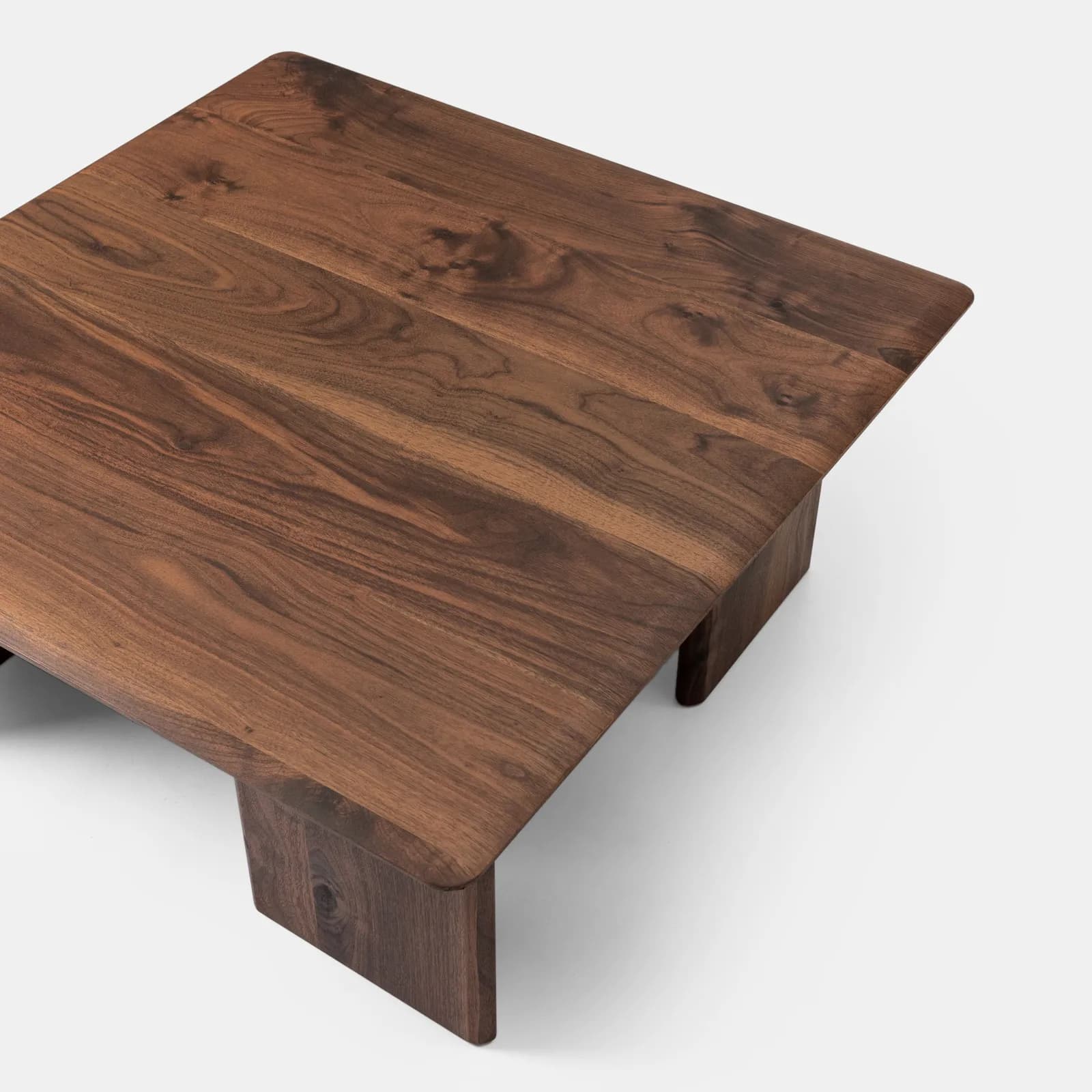 Tavolino 80x80 cm effetto noce - Osbert