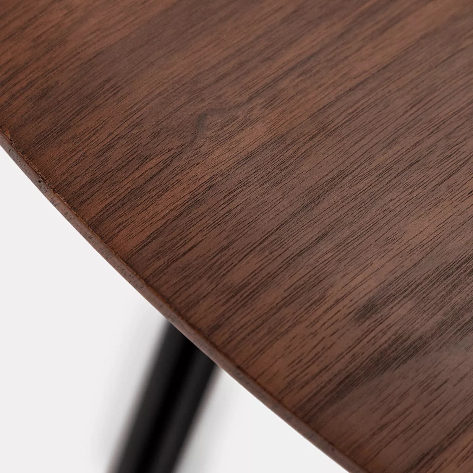 Tavolo da pranzo rotondo 120 cm effetto rovere e gambe in metallo nero - Trico