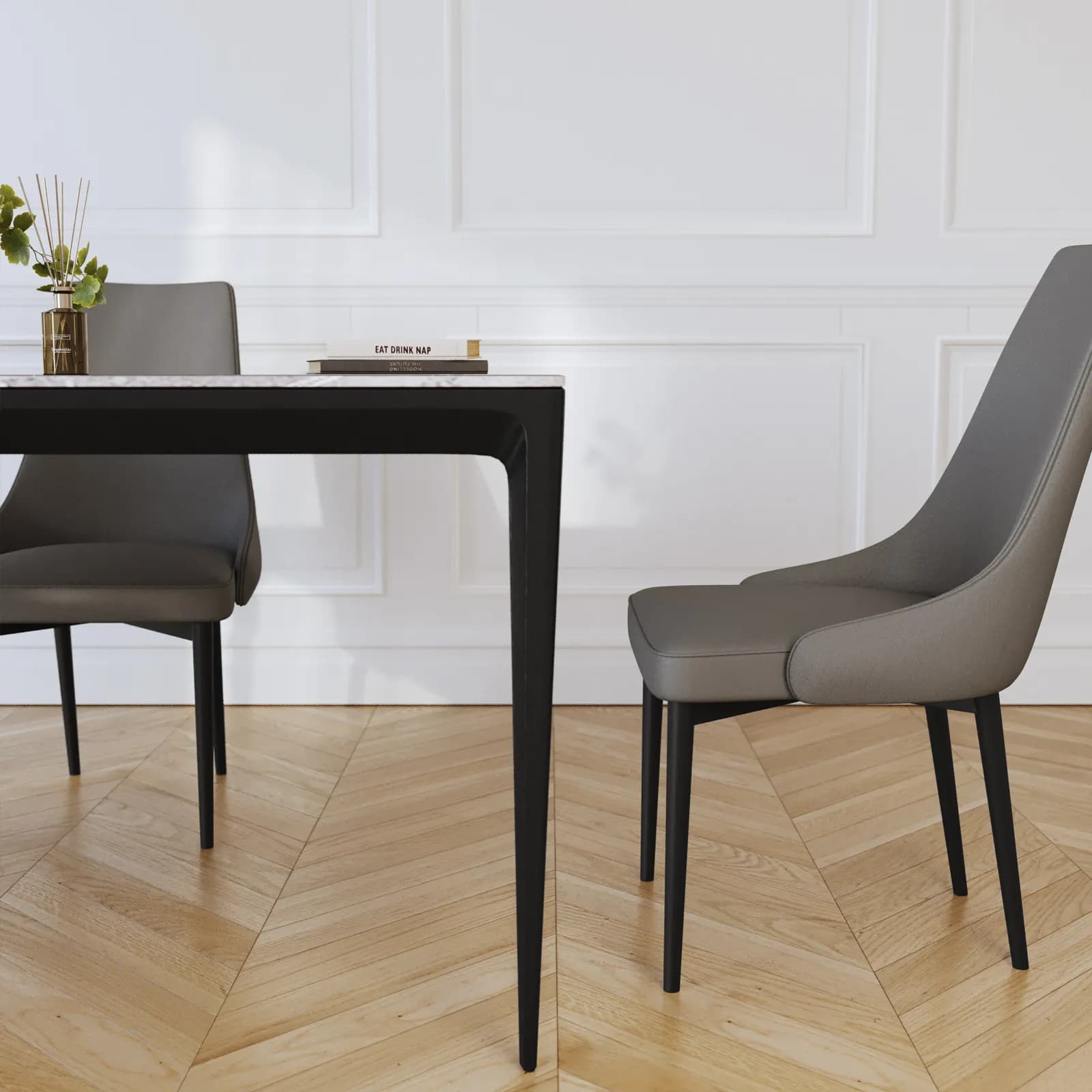 Tavolo 150x90 cm con piano in cermica effetto marmo grigio e gambe nere - Kurier