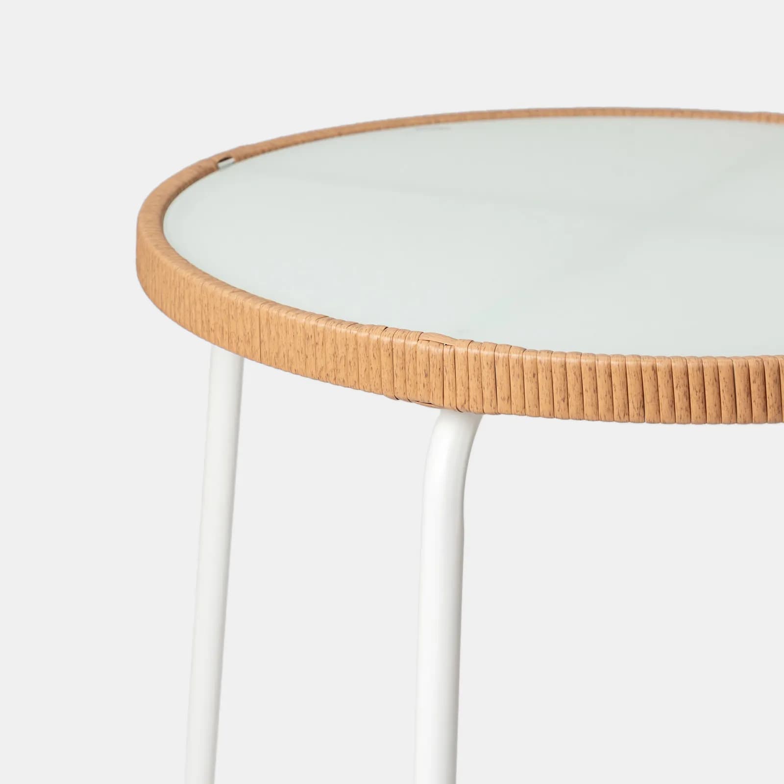 Tavolo alto da esterno rotondo 70 cm in acciaio bianco polyrattan naturale e top in vetro - Griel